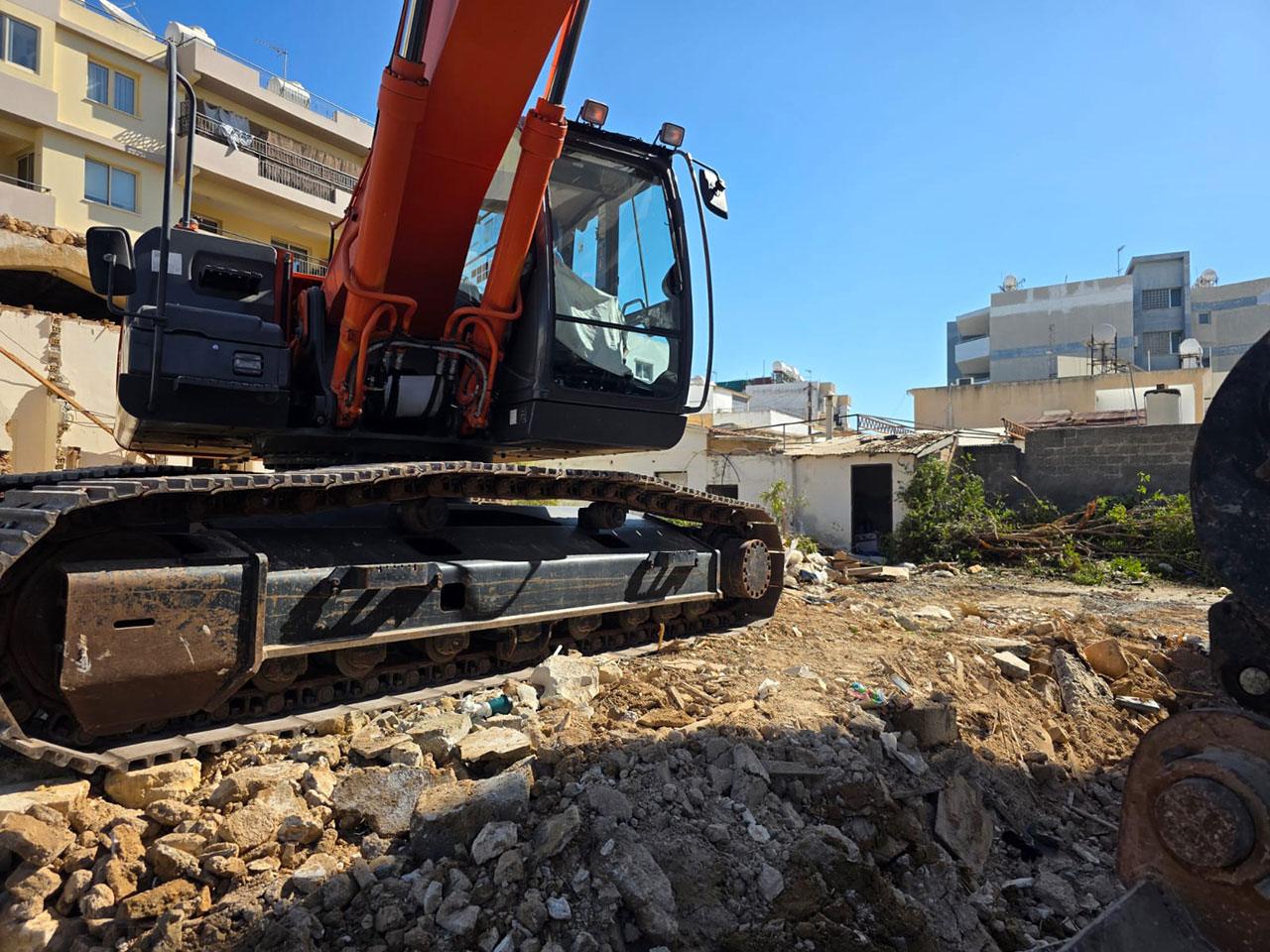 Lemaco-626-Under-Construction-03